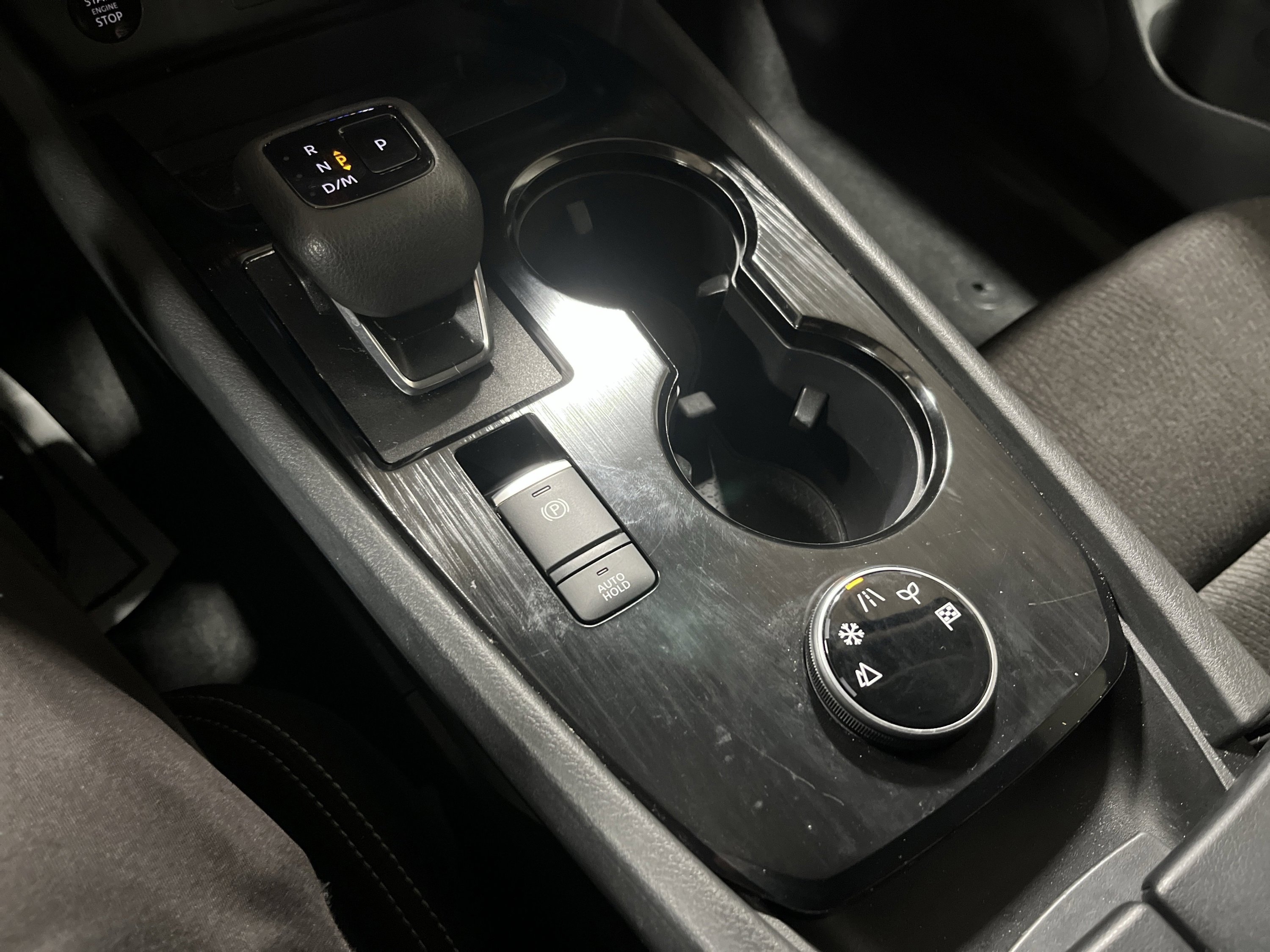 Used 2024 Nissan Rogue SV image 20