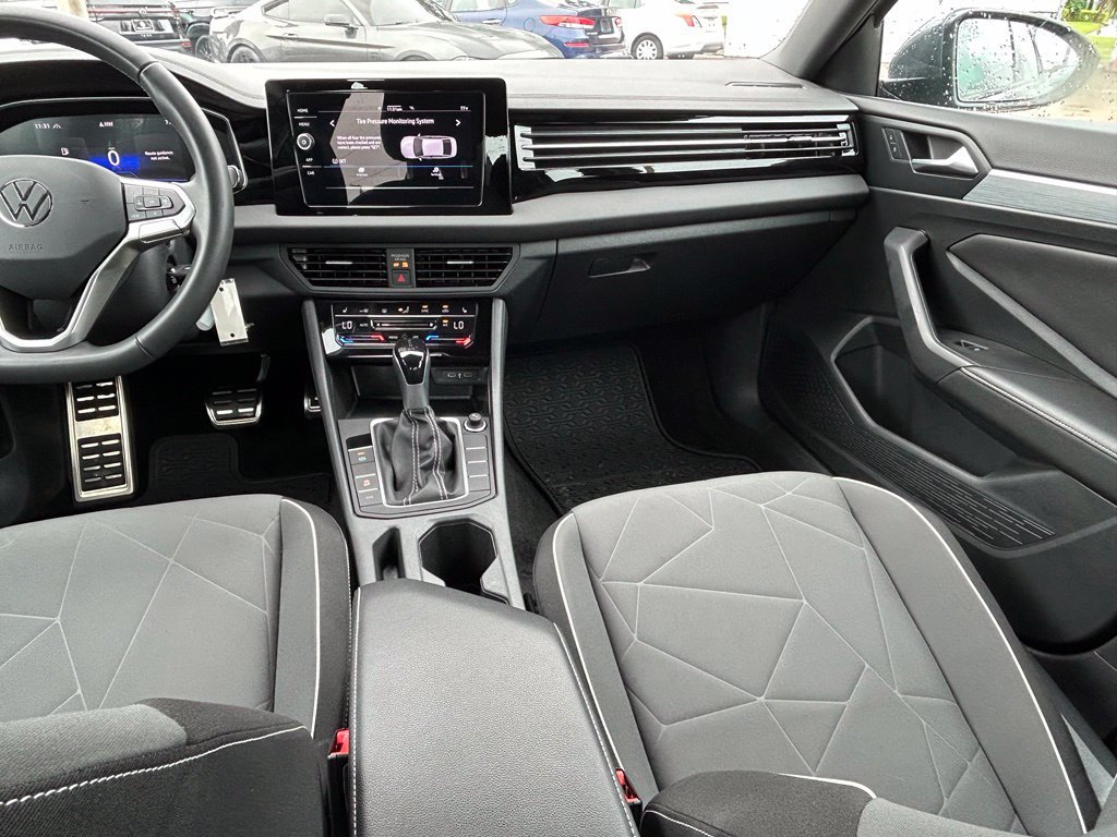 Used 2026 Volkswagen Jetta Sport FWD image 11
