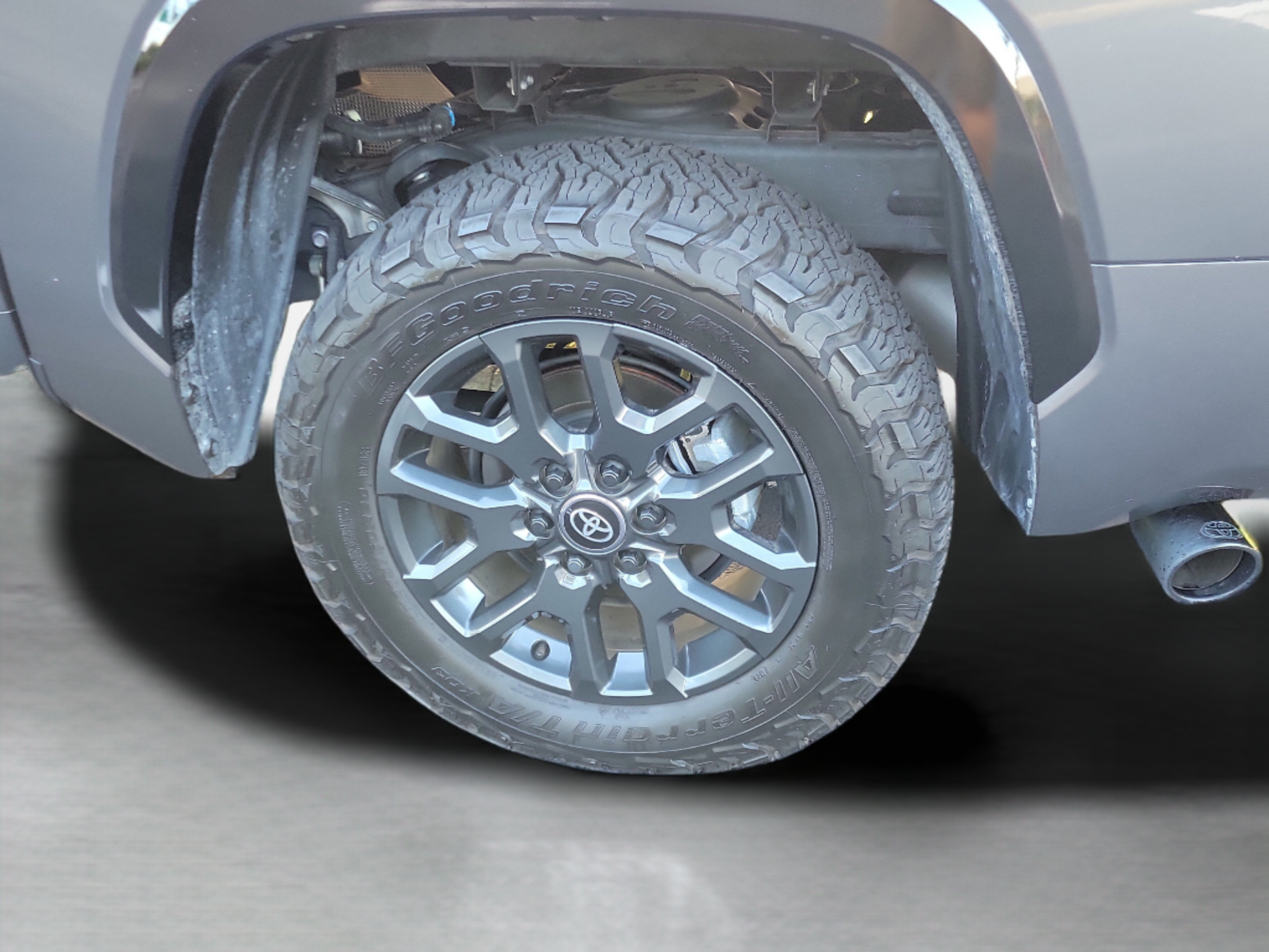 Used 2025 Toyota Tundra Platinum AWD/4WD image 25
