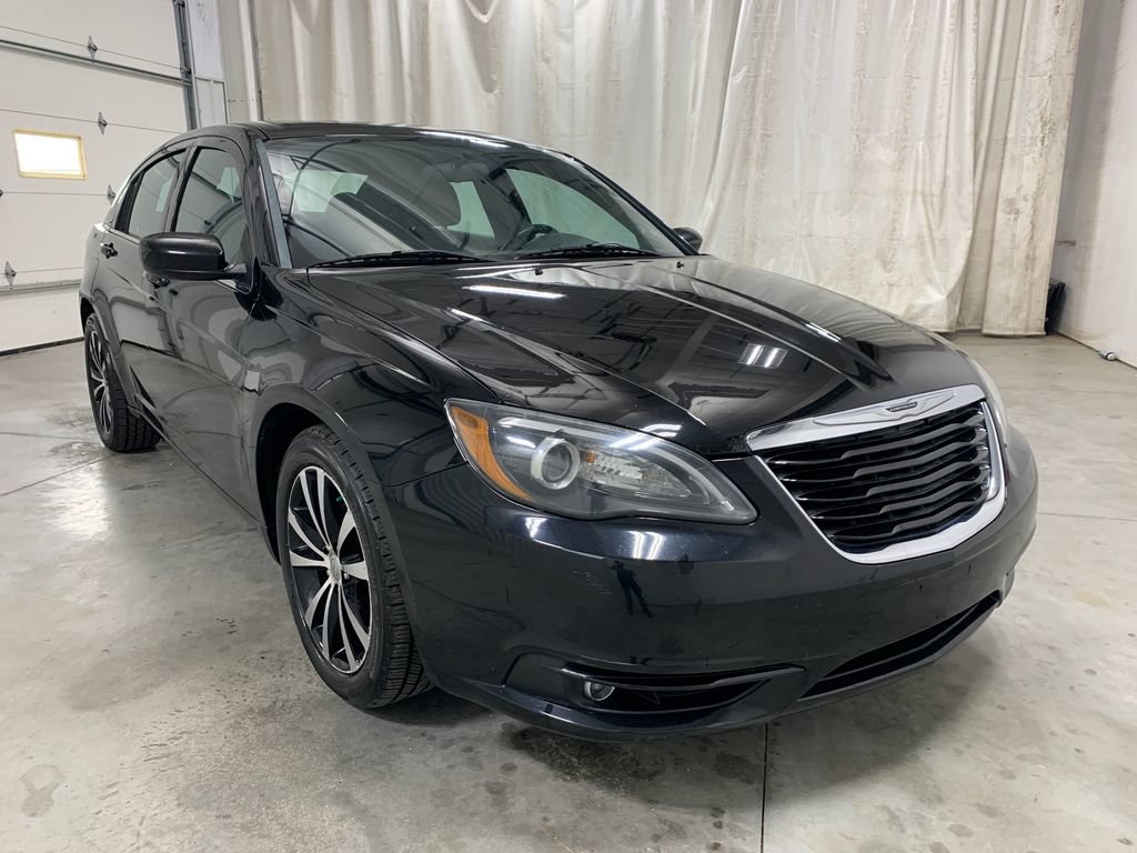 Used 2014 Chrysler 200 Touring w/ 200 S Group FWD image 13