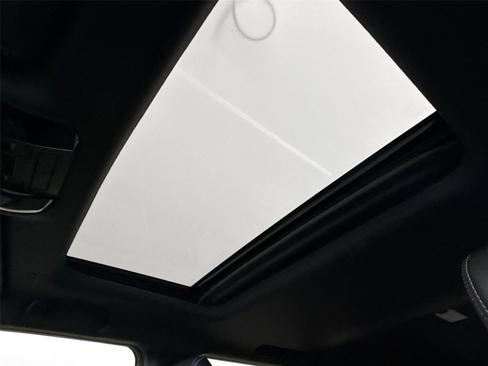 Certified 2024 Toyota Land Cruiser image 2