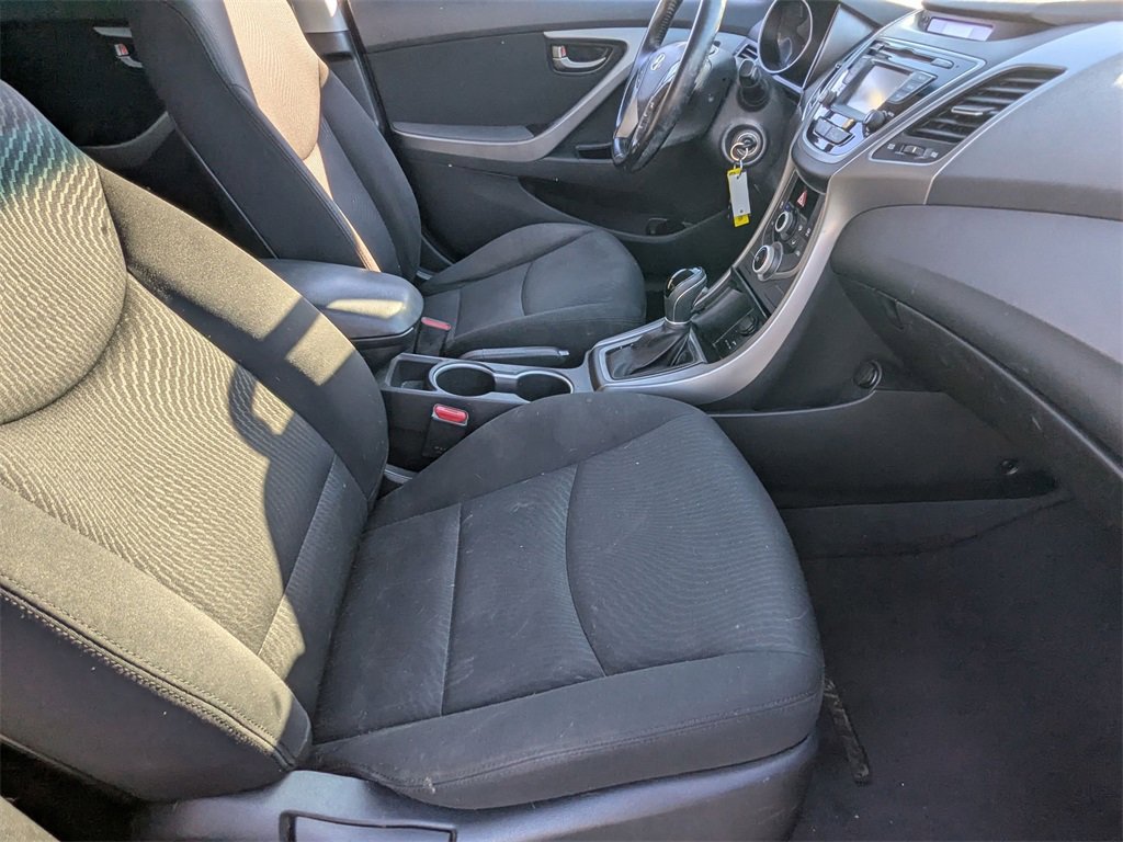 Used 2015 Hyundai Elantra SE w/ Option Group 03 image 18