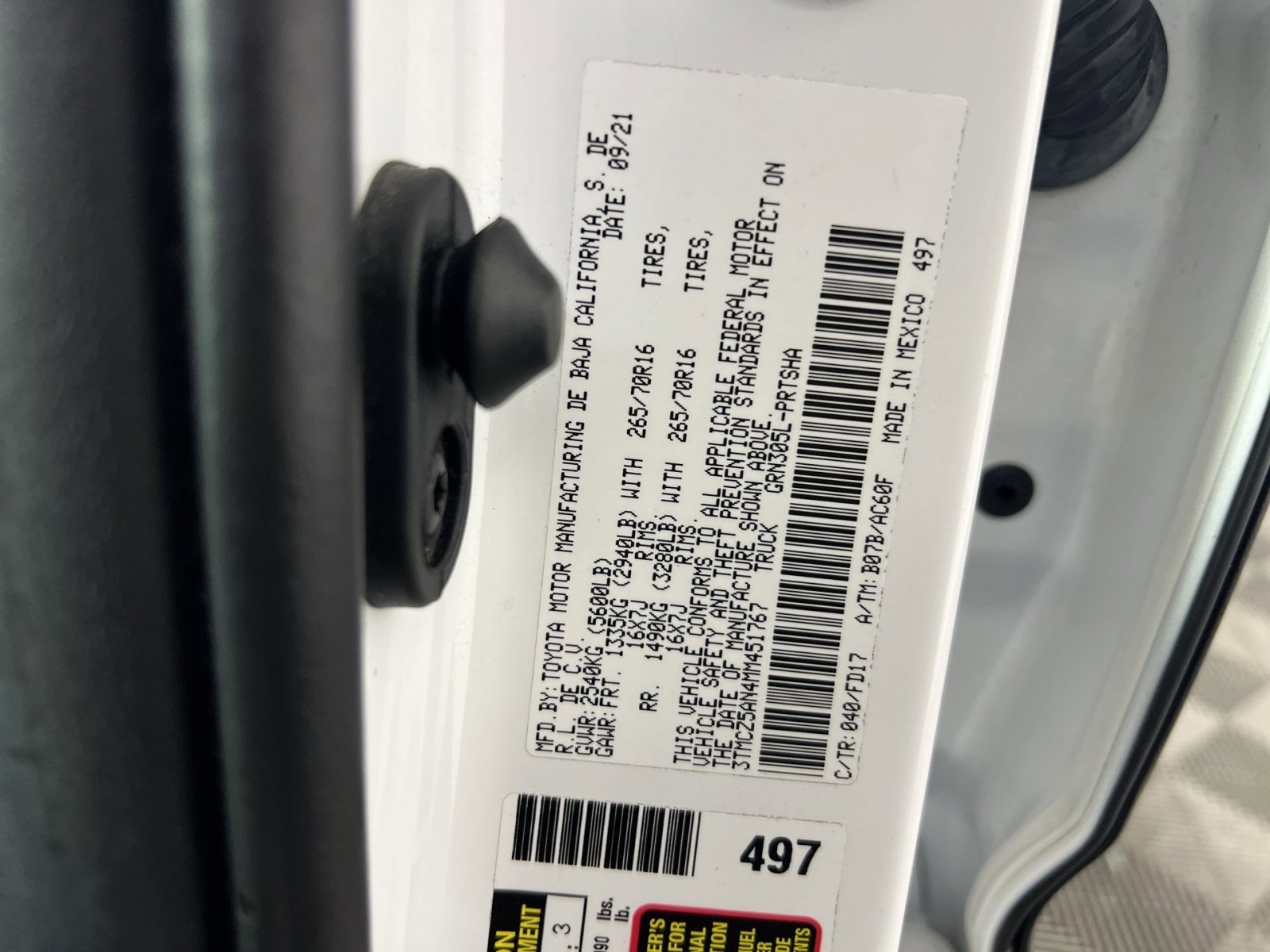 Used 2021 Toyota Tacoma TRD Off-Road w/ Technology Package image 28