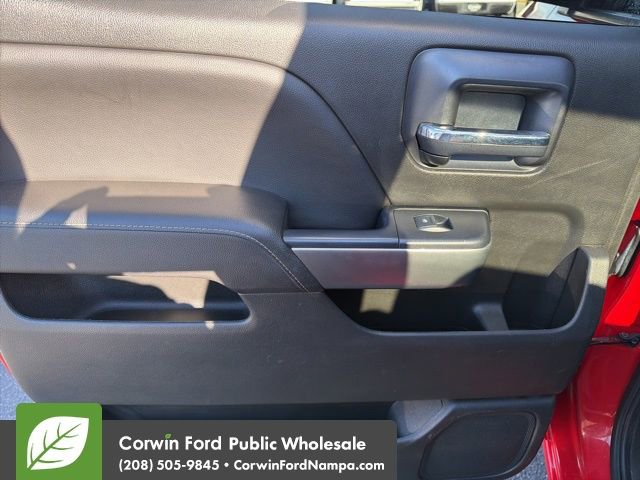 Used 2018 Chevrolet Silverado 1500 LT w/ All Star Edition image 29