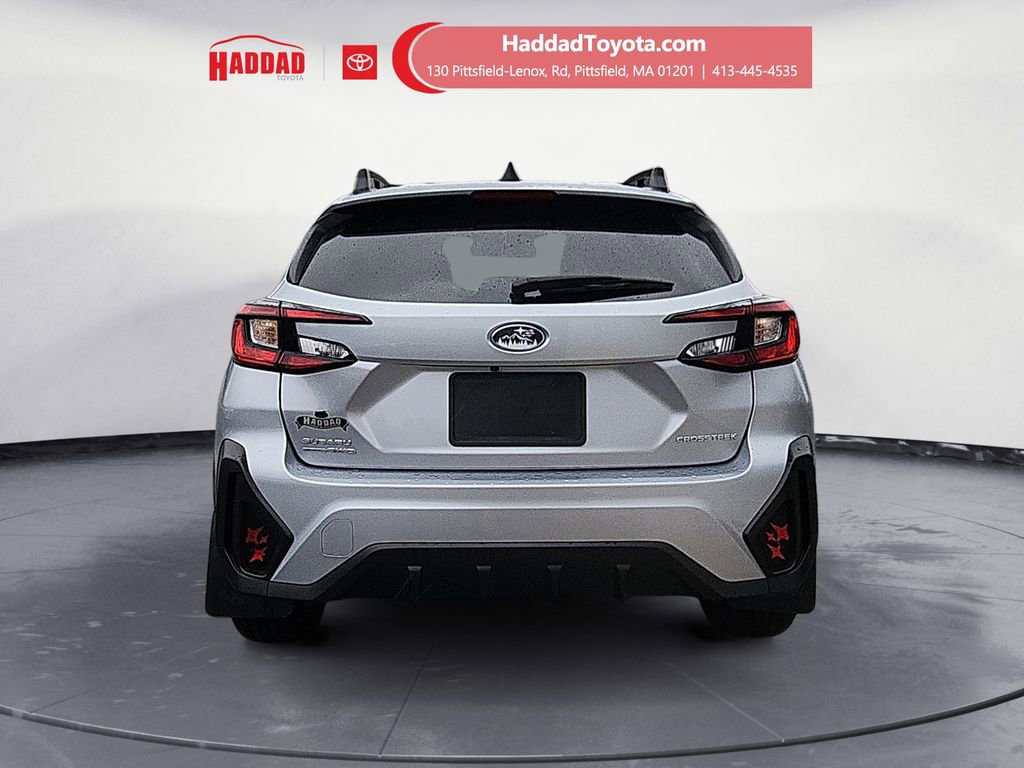 Used 2024 Subaru Crosstrek 2.0i Premium image 4