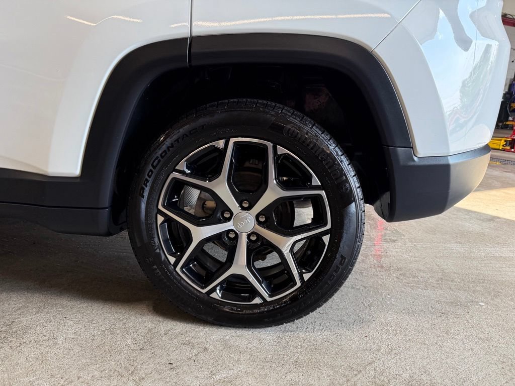 Used 2024 Jeep Compass Limited AWD/4WD image 37