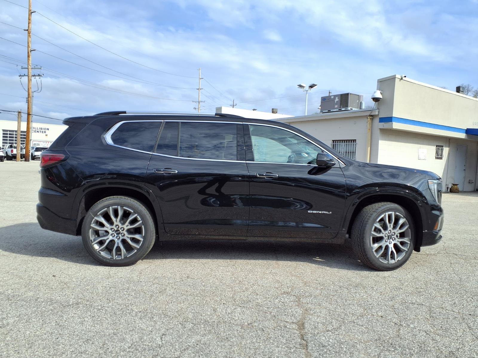 New 2026 GMC Acadia Denali Ultimate w/ LPO, All-Weather Package AWD/4WD image 28