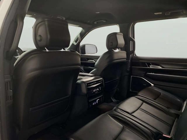 Used 2024 Jeep Wagoneer Series II w/ Flexible Seating Group RWD image 68