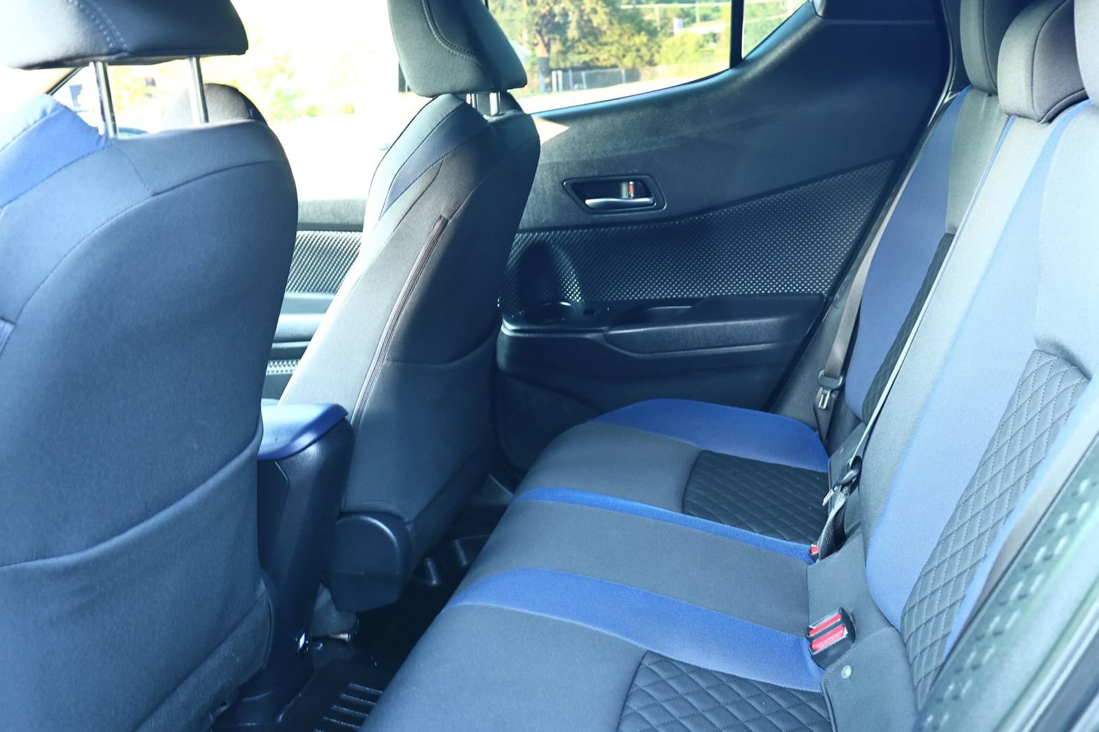 Used 2021 Toyota C-HR XLE FWD image 21