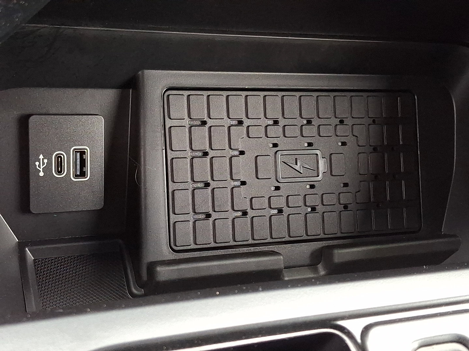 Certified 2025 Ford F150 XLT w/ Equipment Group 302A MID image 26