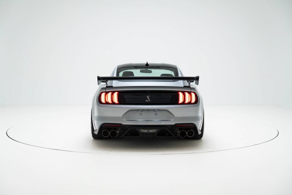Used 2022 Ford Mustang Shelby GT500 w/ Carbon Fiber Track Pack RWD image 4