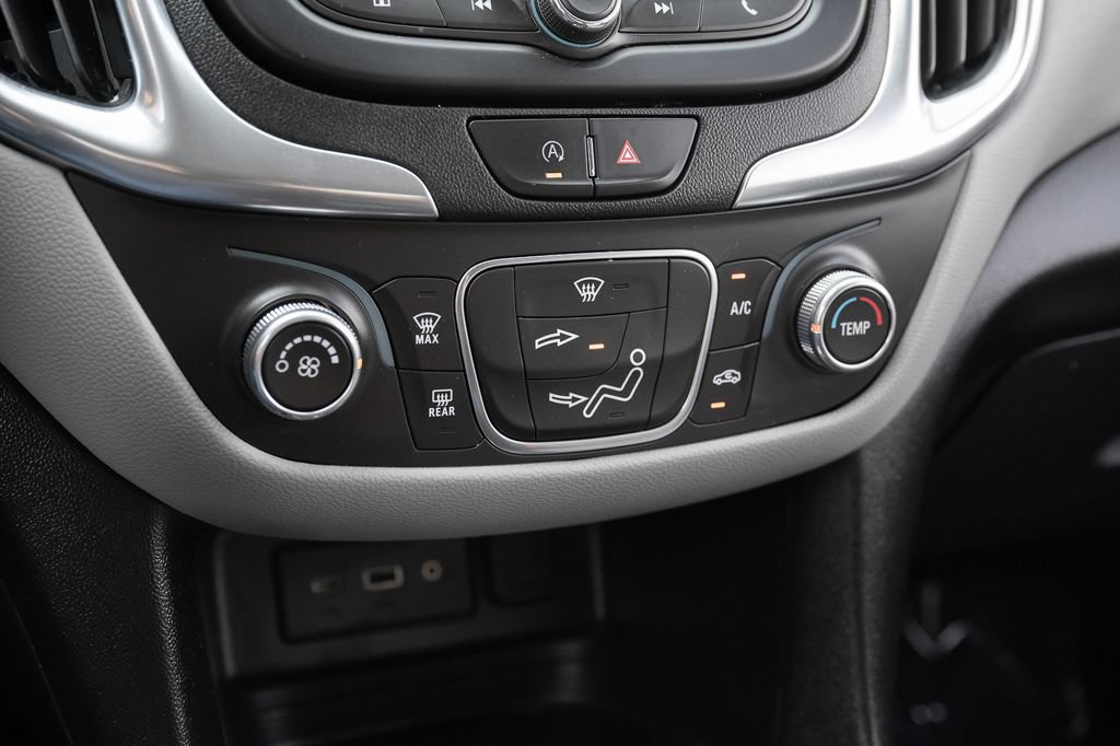 Used 2022 Chevrolet Equinox LS AWD/4WD image 32