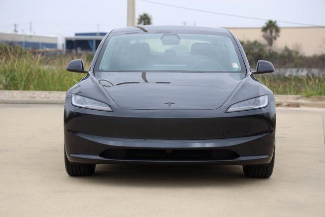 Used 2025 Tesla Model 3 Long Range image 2