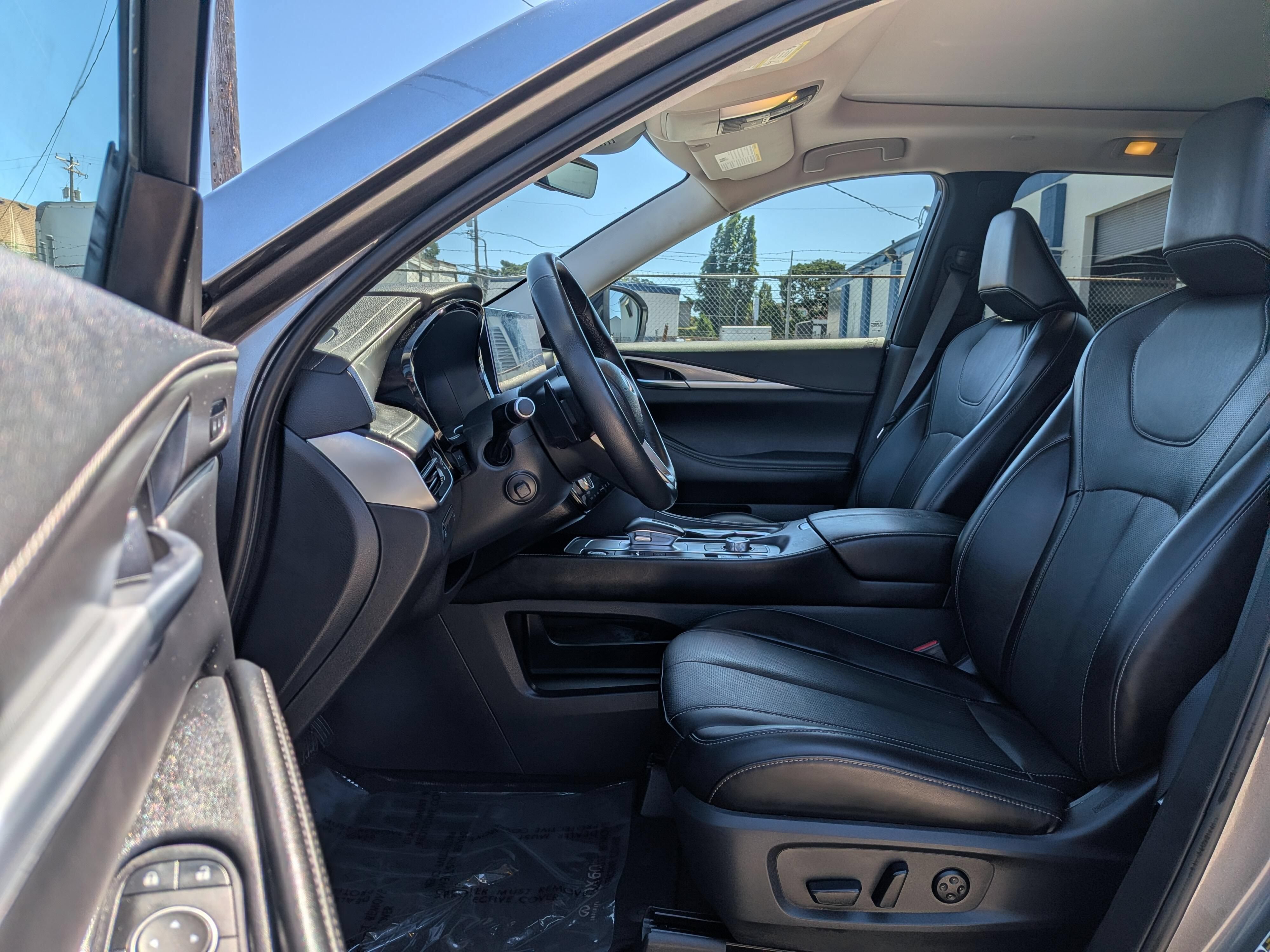 Used 2025 INFINITI QX60 Luxe AWD/4WD image 5