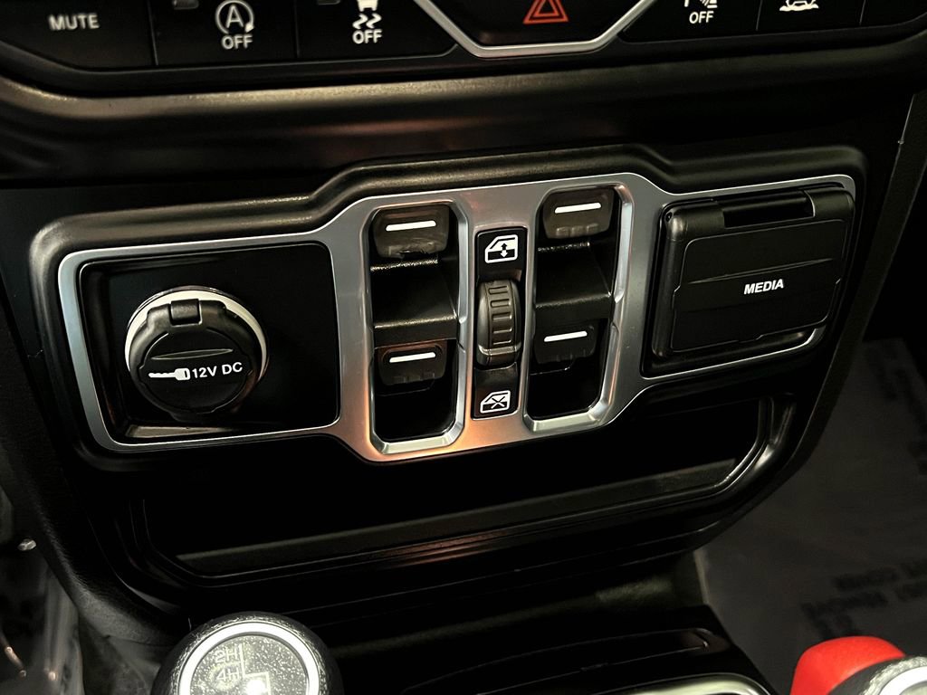 Used 2021 Jeep Wrangler Unlimited Sport AWD/4WD image 17