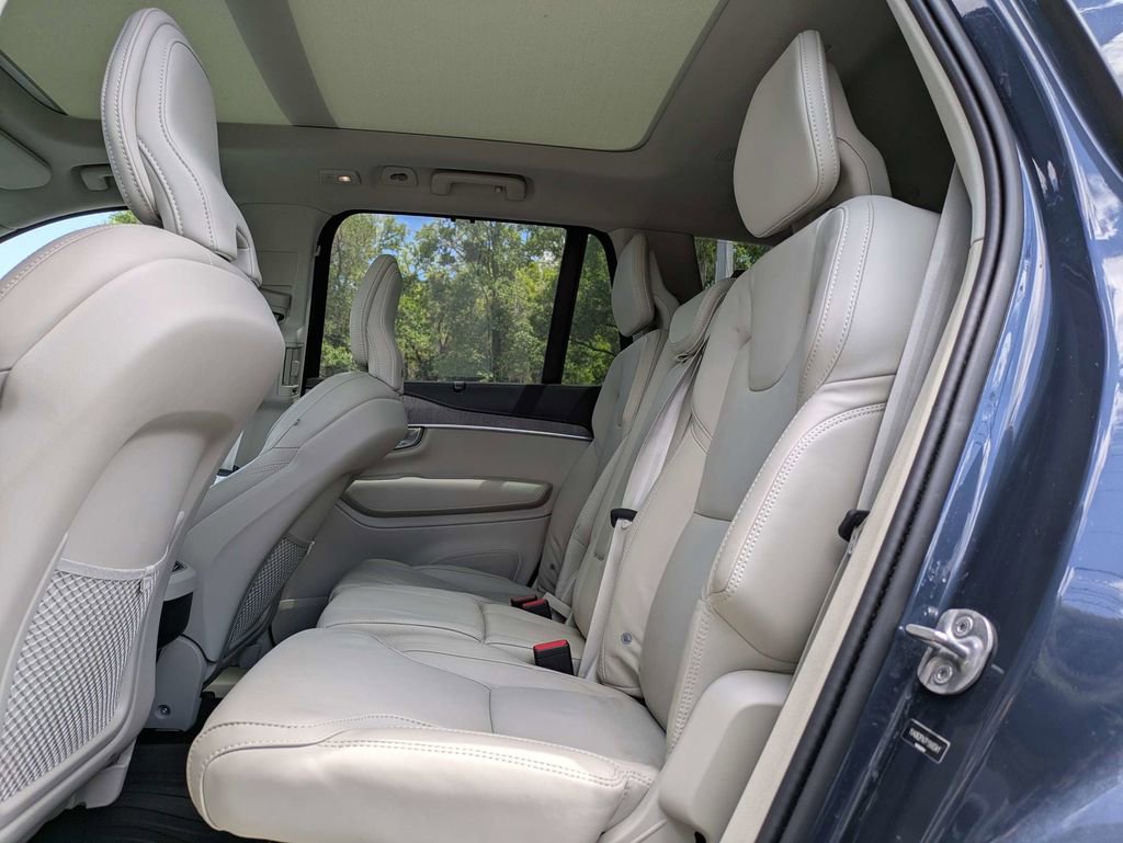 Used 2023 Volvo XC90 B6 Ultimate w/ Protection Package Premier AWD/4WD image 16