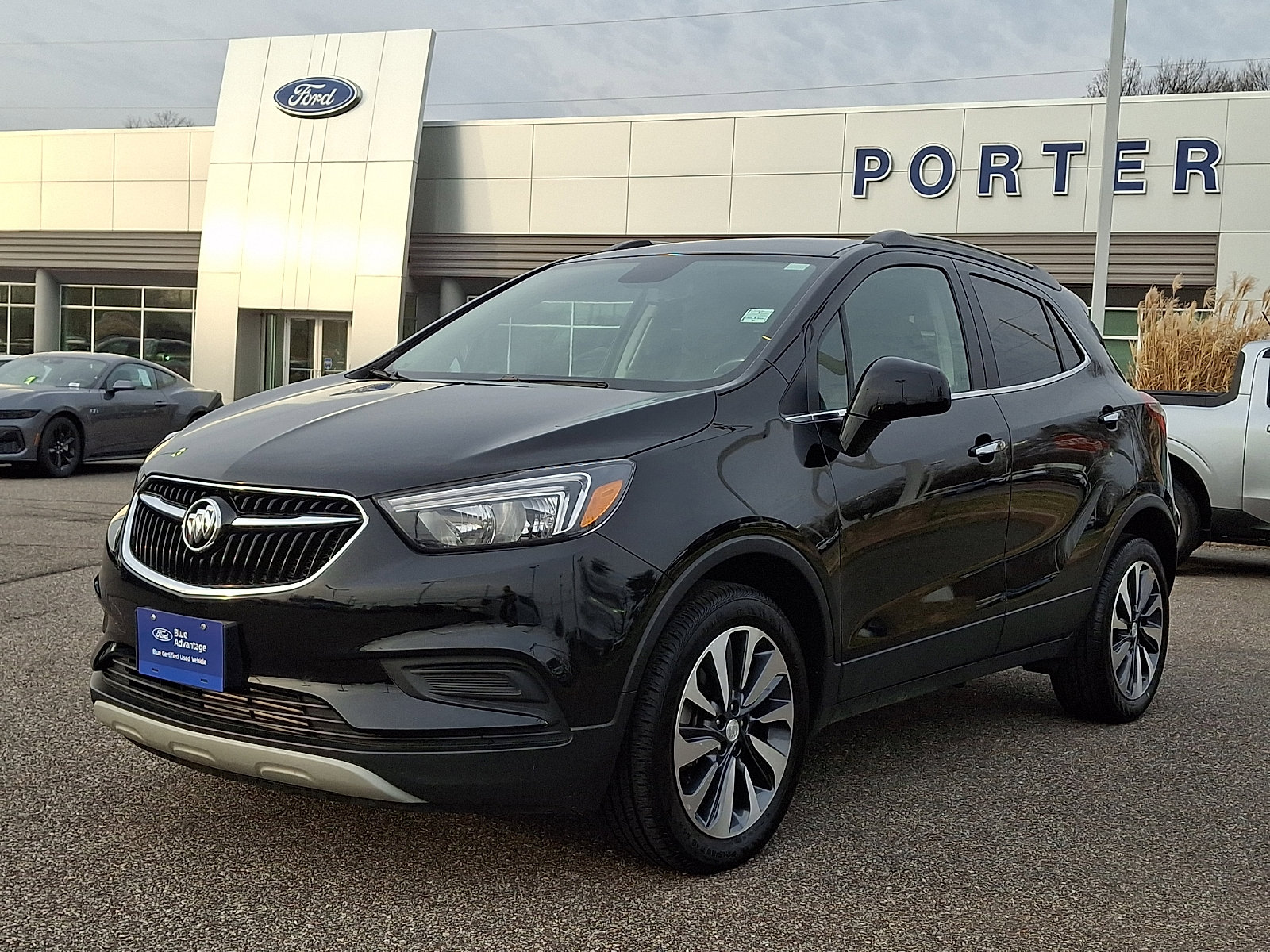 Used 2022 Buick Encore Preferred w/ Safety Package image 4