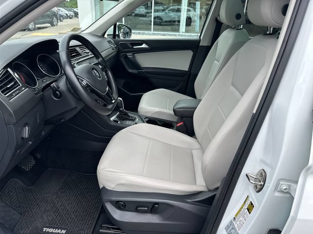Used 2018 Volkswagen Tiguan SEL AWD/4WD image 13