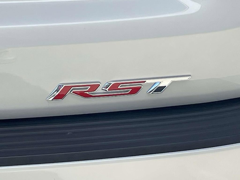 Used 2021 Chevrolet Suburban RST w/ Luxury Package image 8