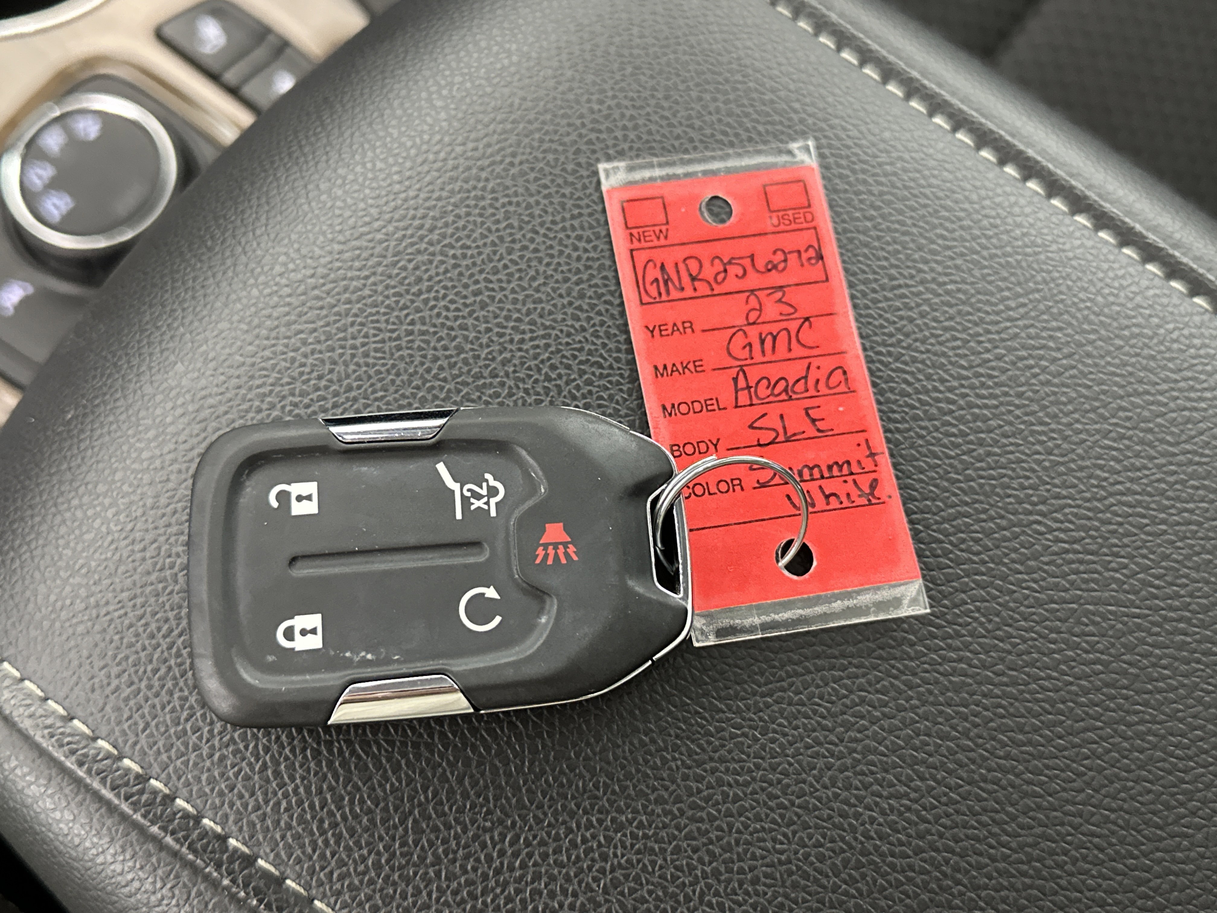 Used 2023 GMC Acadia SLE w/ Driver Convenience Package image 36