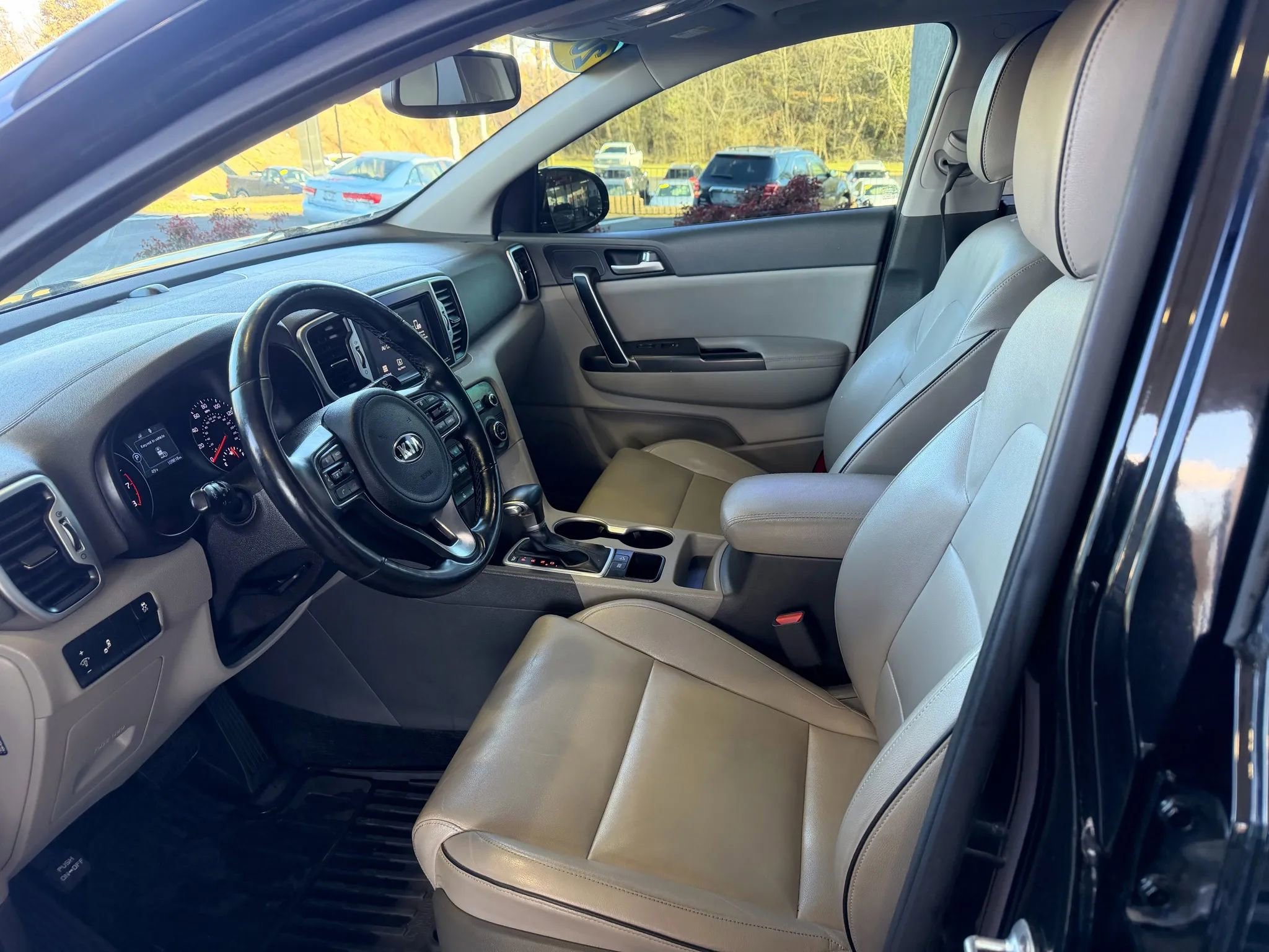 Used 2017 Kia Sportage EX w/ EX Premium Package image 7