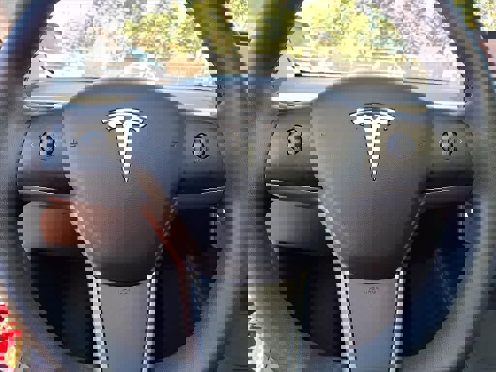 Used 2021 Tesla Model 3 Standard Range Plus RWD image 19