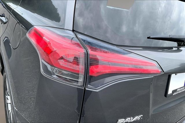 Used 2017 Toyota RAV4 XLE w/ Plus Special Value Package FWD image 21