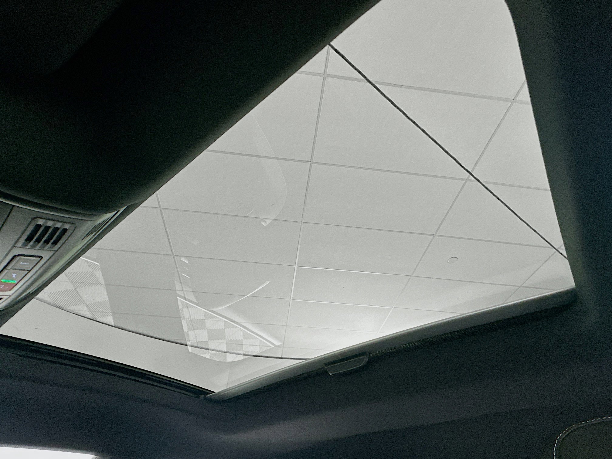 Used 2023 Volkswagen Arteon SEL Premium image 25