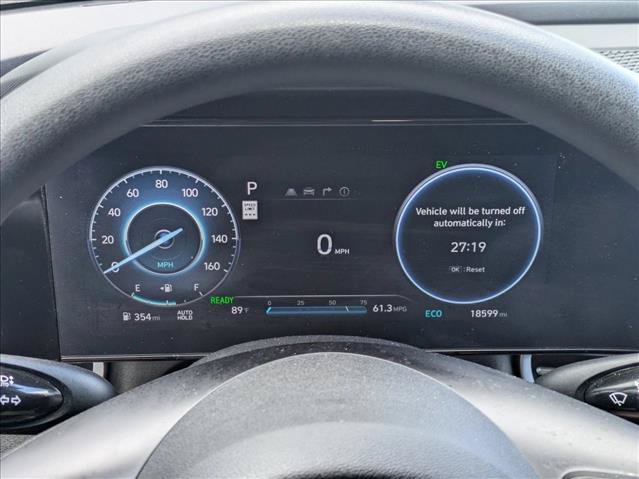Used 2024 Hyundai Elantra Blue FWD image 11