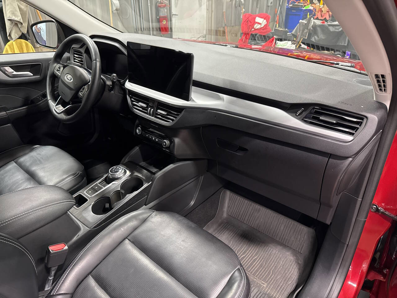 Certified 2024 Ford Escape Platinum image 12