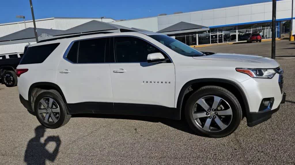 Used 2019 Chevrolet Traverse LT w/ LT Premium Package FWD image 9