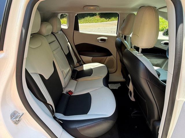 Used 2019 Jeep Compass Limited AWD/4WD image 16