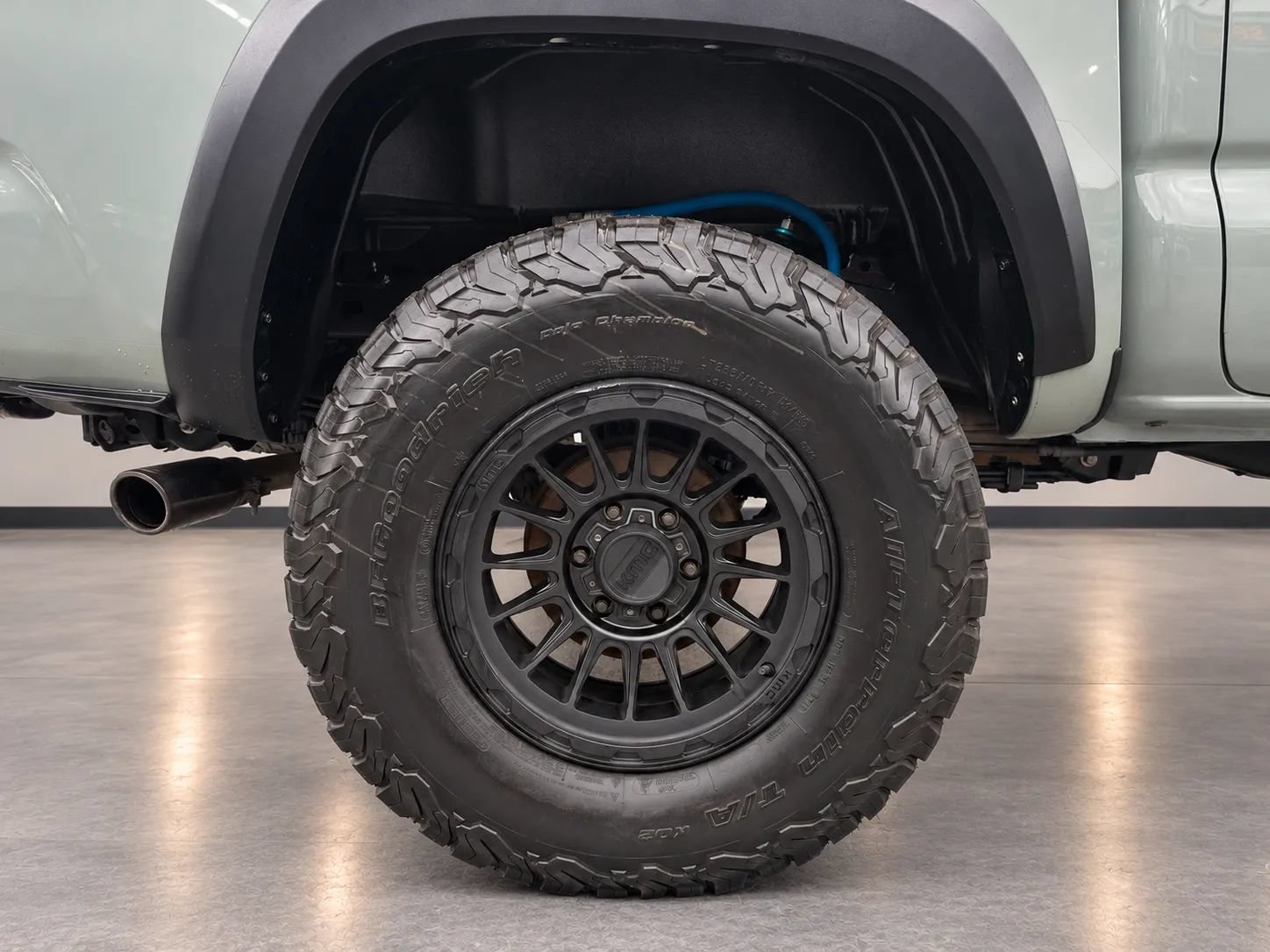 Used 2022 Toyota Tacoma TRD Off-Road w/ TRD Premium Off Road Package AWD/4WD image 27