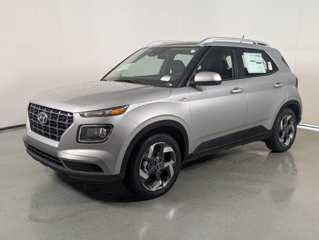 New 2026 Hyundai Venue SEL FWD image 3
