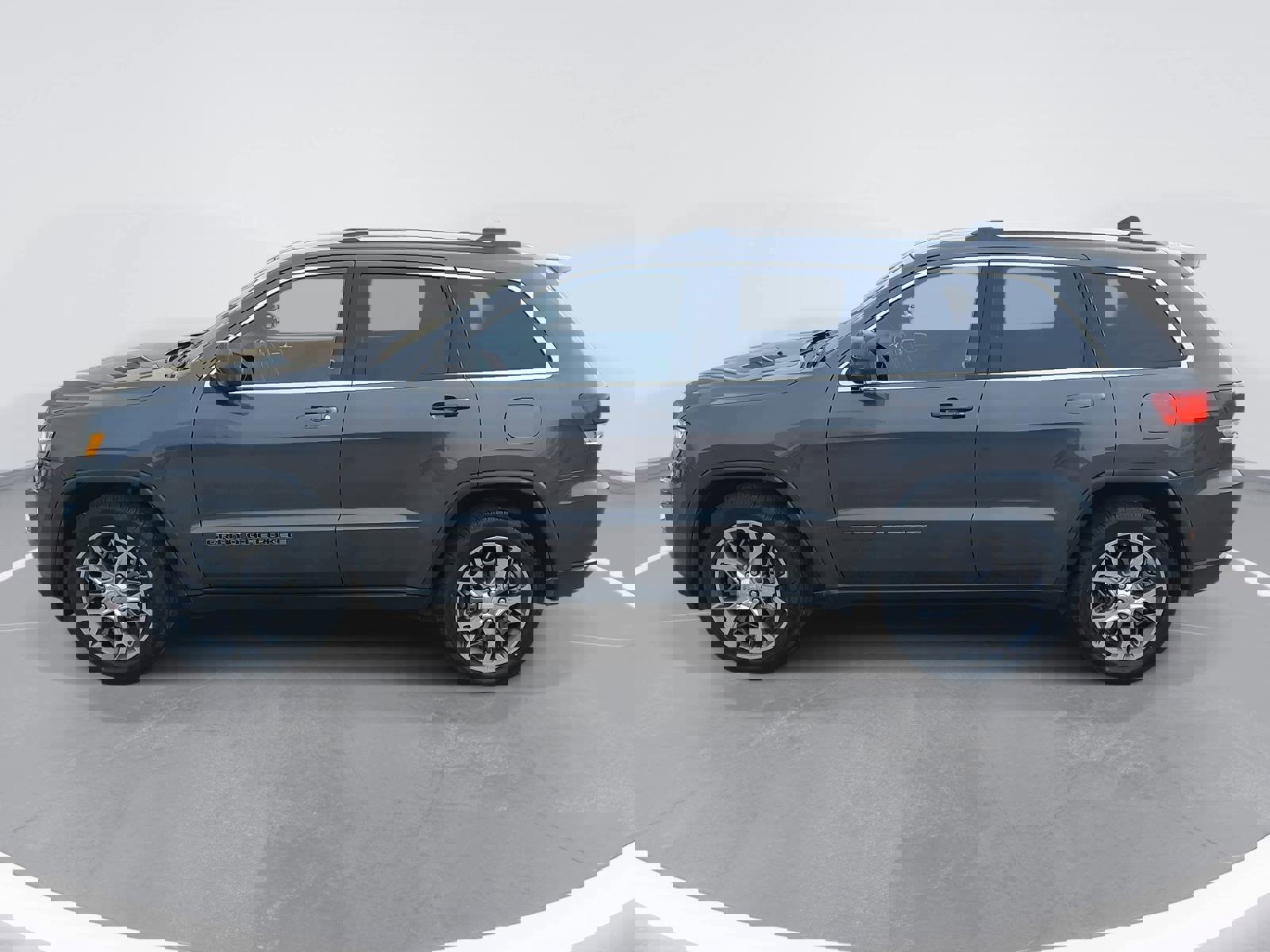 Used 2021 Jeep Grand Cherokee Laredo image 8