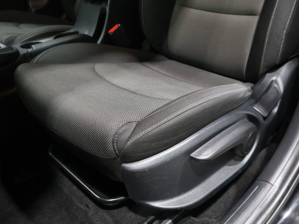 Used 2023 Kia Forte LXS image 11