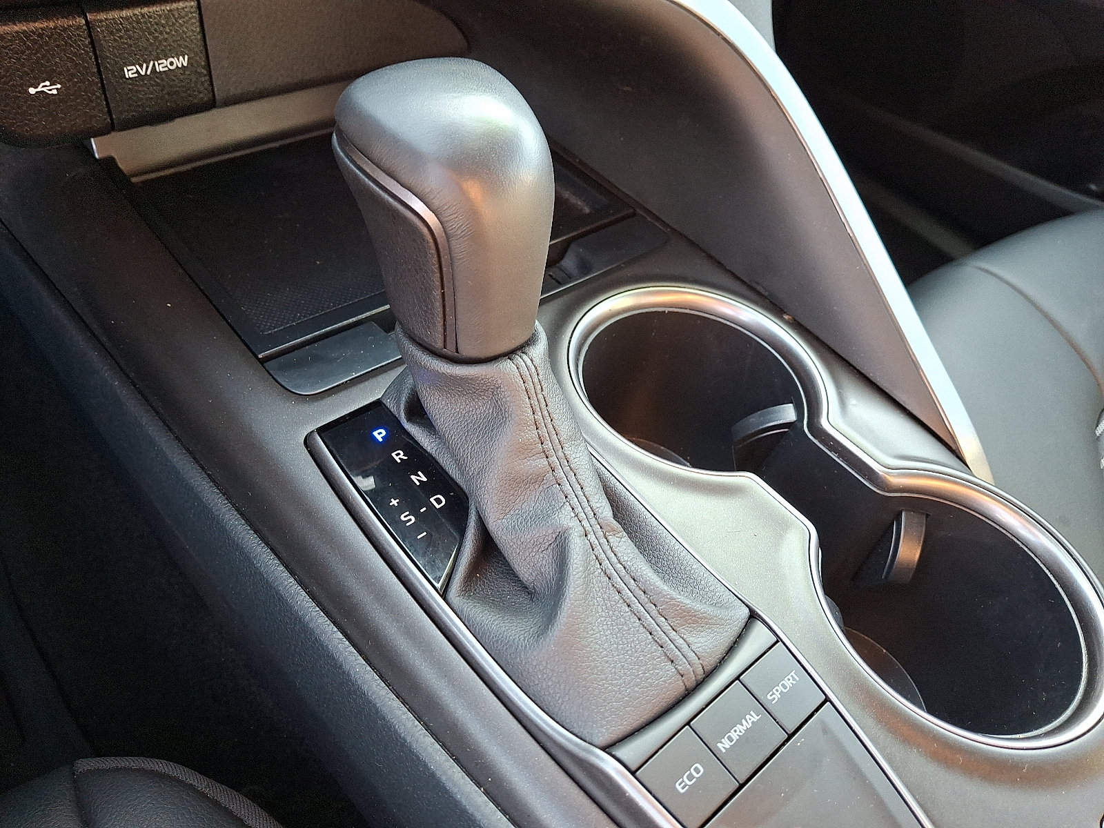 Certified 2024 Toyota Camry SE w/ Cold Weather Package FWD image 15