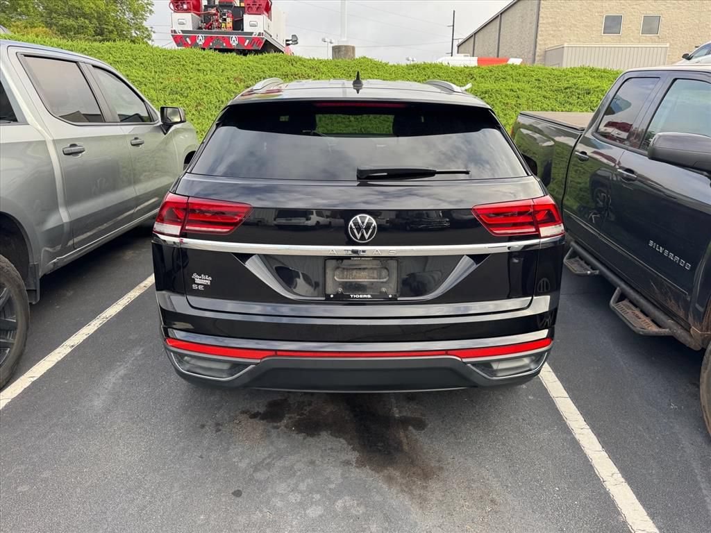 Used 2022 Volkswagen Atlas Cross Sport SE FWD image 6