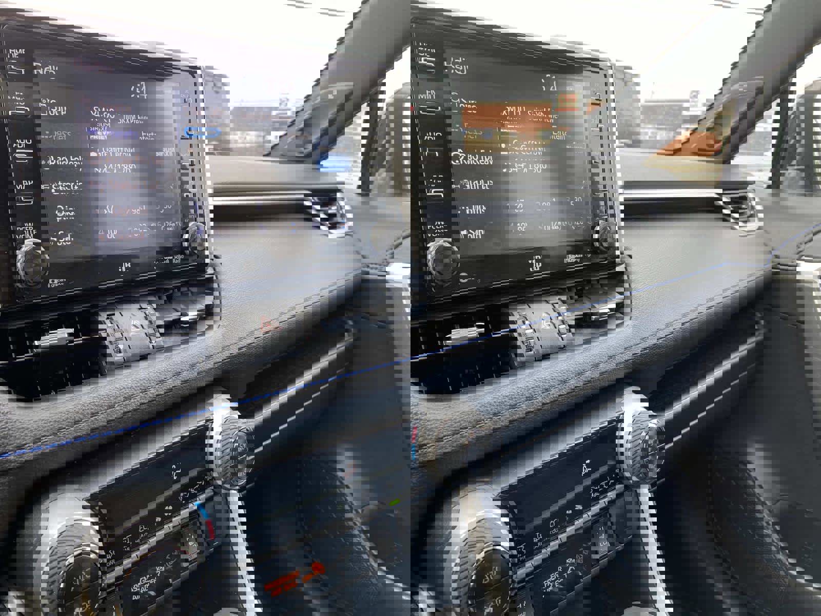 Used 2021 Toyota RAV4 XSE image 32