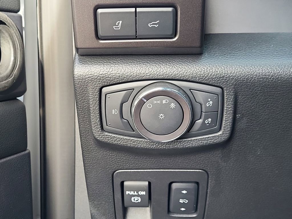 Used 2019 Ford Expedition Limited w/ Special Edition Package image 31