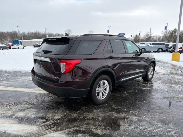 Used 2022 Ford Explorer XLT image 7