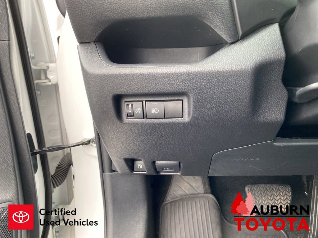 Certified 2024 Toyota RAV4 LE AWD/4WD image 34