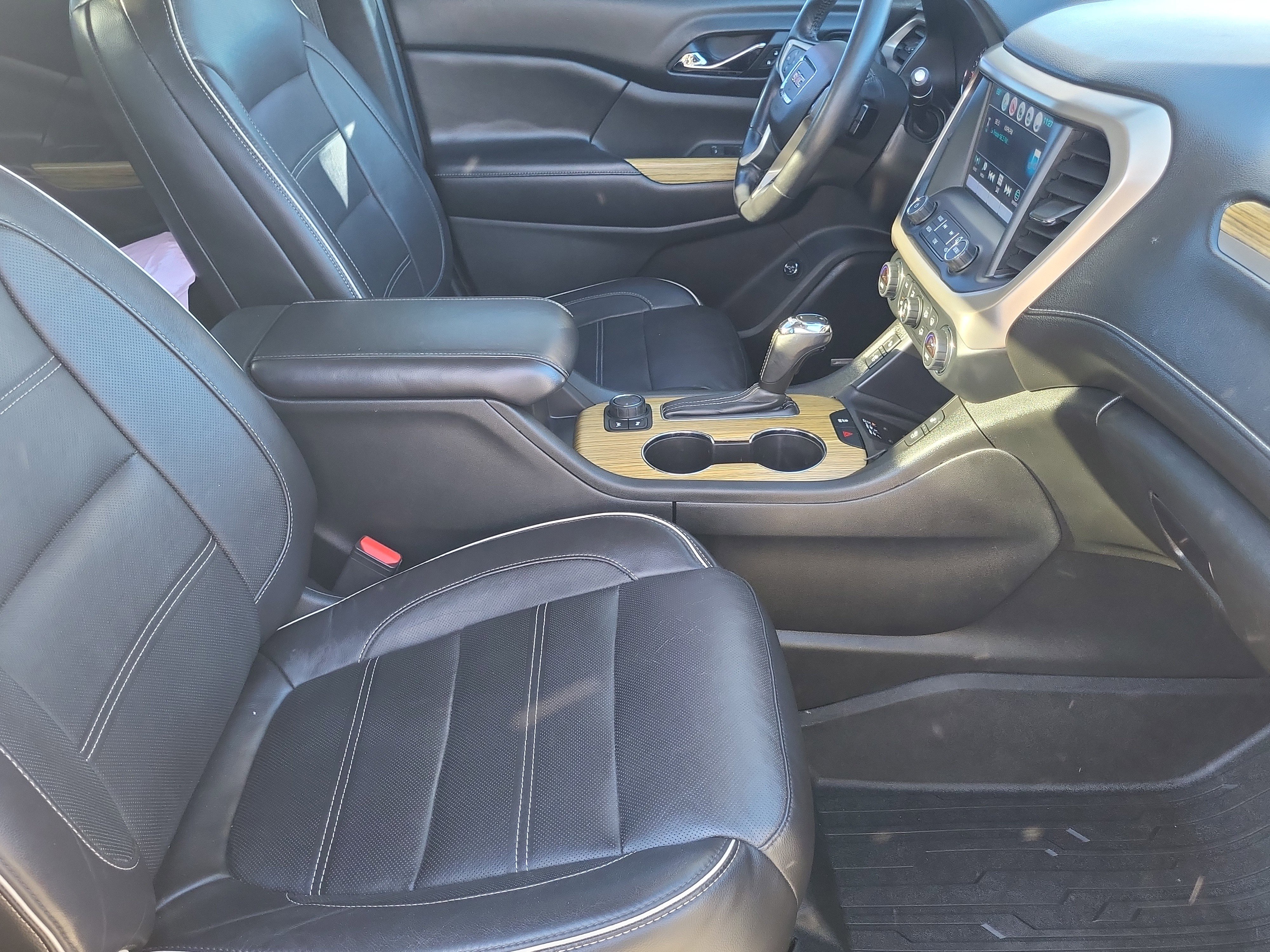 Certified 2017 GMC Acadia Denali w/ Technology Package image 10