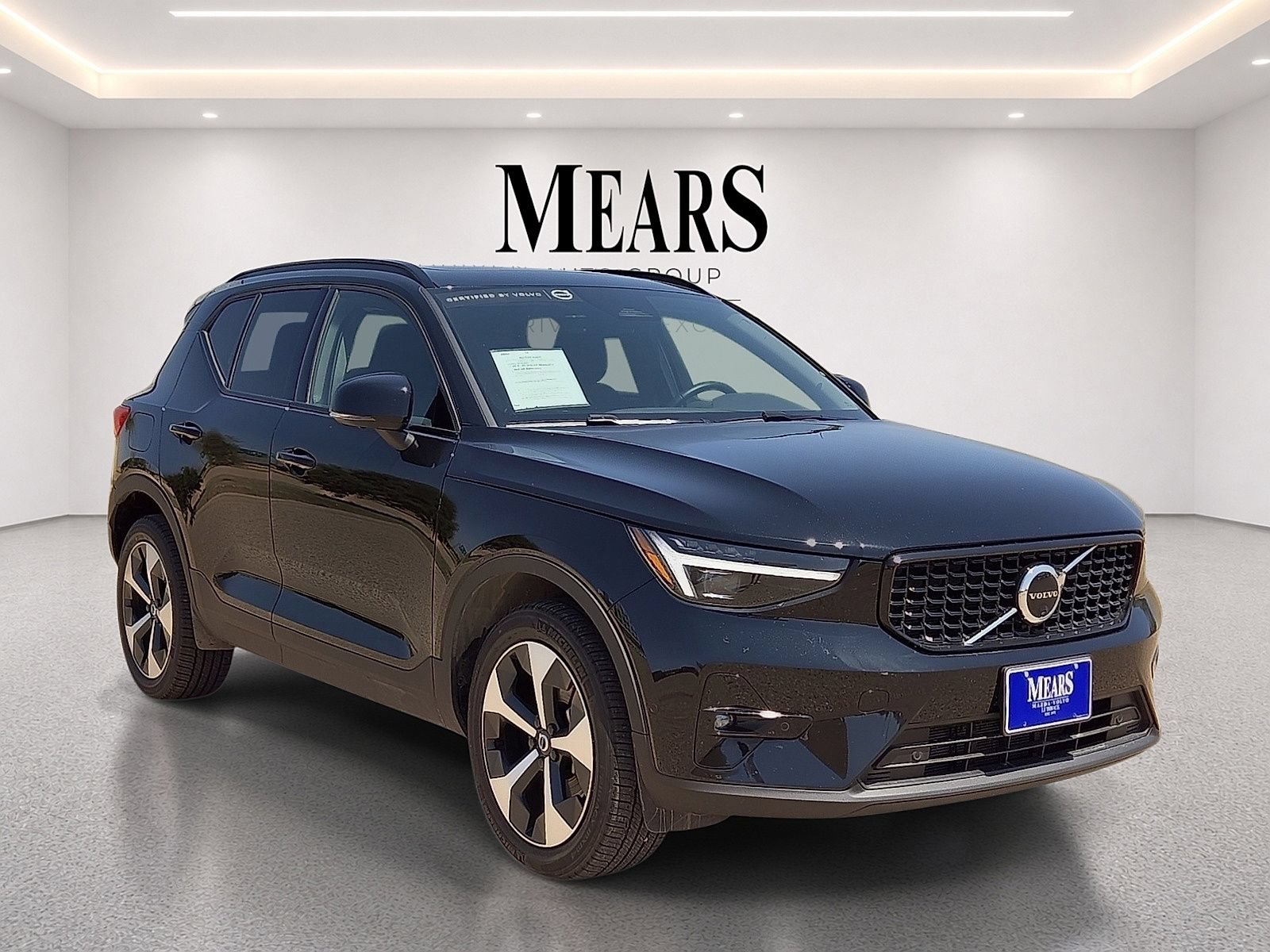 Certified 2026 Volvo XC40 B5 Plus AWD/4WD image 7