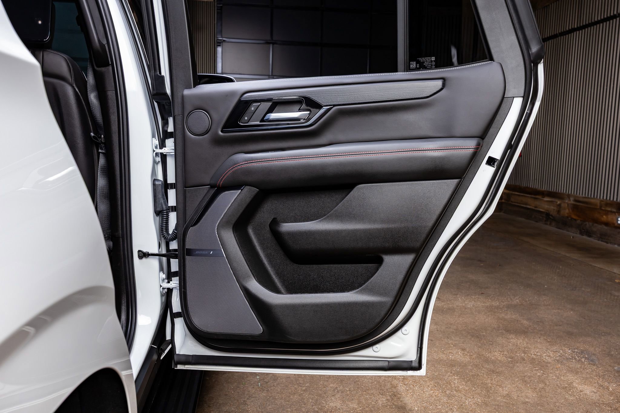 Used 2025 GMC Yukon AT4 Ultimate image 39