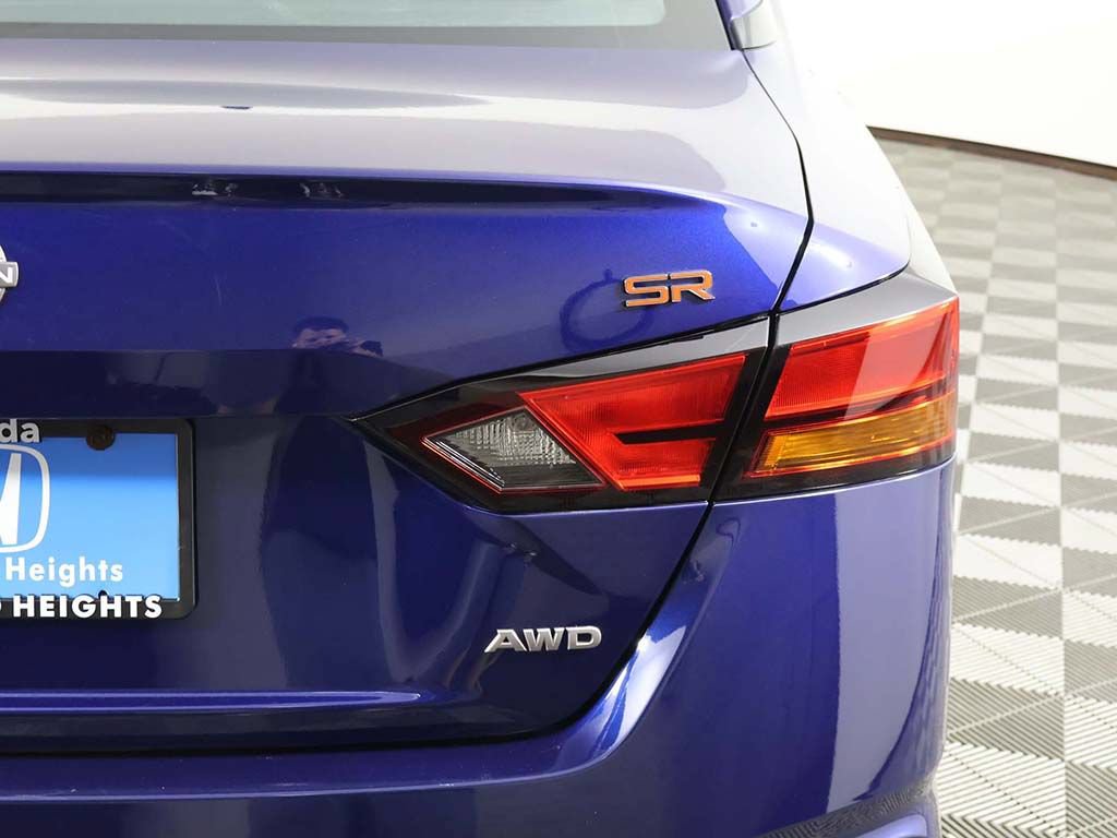 Used 2024 Nissan Altima 2.5 SR w/ SR Premium Package AWD/4WD image 16