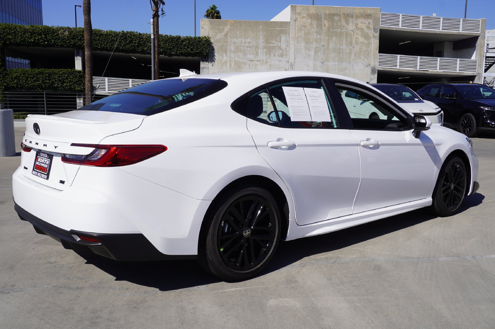 Used 2026 Toyota Camry SE w/ Convenience Package FWD image 7