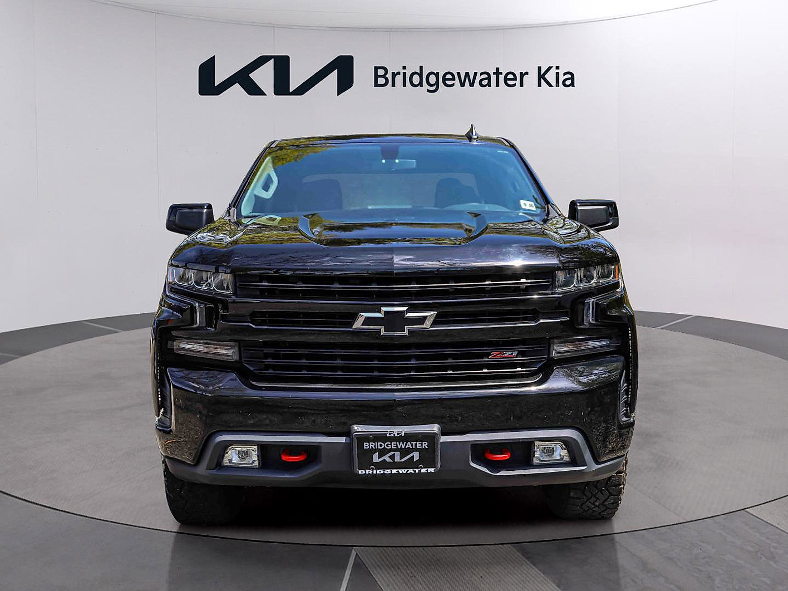 Used 2021 Chevrolet Silverado 1500 LT Trail Boss w/ Bed Protection Package AWD/4WD image 2