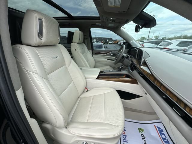 Used 2024 Cadillac Escalade Sport Platinum w/ LPO, ONYX Package AWD/4WD image 26