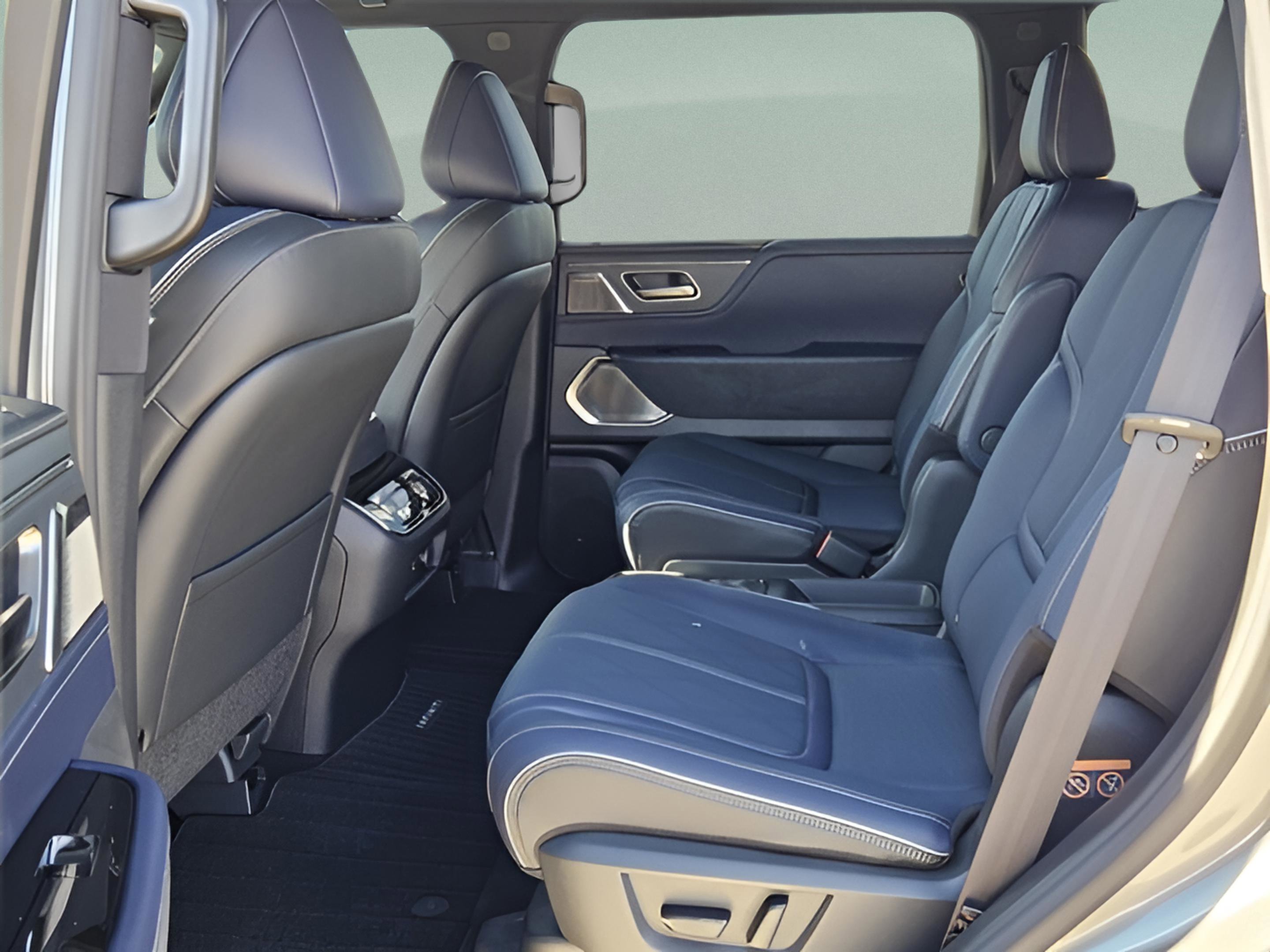 New 2026 INFINITI QX80 4WD w/ Sport Exterior Package image 11